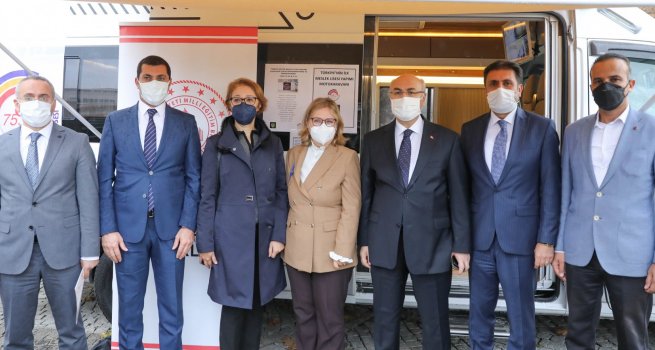 MESLEK L?SELER?N?N �RETT??? MOTOKARAVAN VE D?J?TAL K�RS� BAKAN YARDIMCISI A?KAR'IN KATILIMIYLA TANITILDI