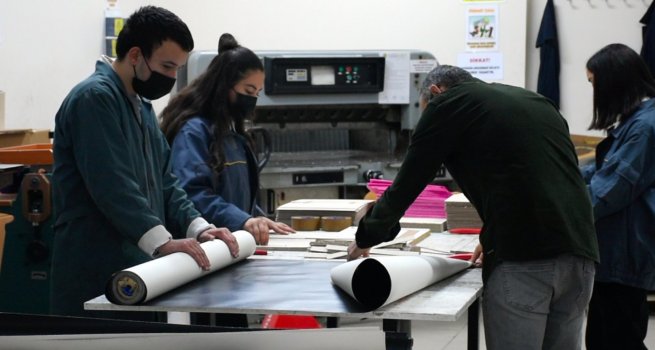 MESLEK L?SES? �?RENC?LER?, MATBAACILI?I �?REN?RKEN HEM KAZANIYOR HEM KAZANDIRIYORLAR