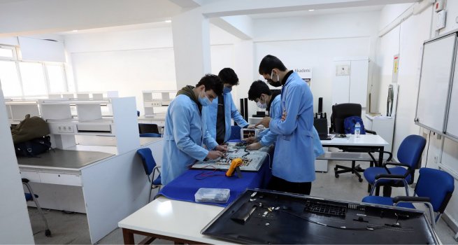 MESLEK? E??T?M MERKEZLER?NDE ?RENC? SAYISI YZDE 100 ARTTI