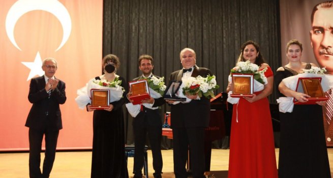 ?RETMENE VEFA KONSER?