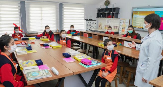 ?RETMENL?K MESLEK KANUNU TEKL?F?, TBMM GENEL KURULUNDA KABUL ED?LEREK YASALA?TI