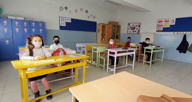 OKULLARIN DO?AL GAZ D�N�?�M� ?�?N ?LLERE 690 M?LYON L?RA KAYNAK AKTARILDI