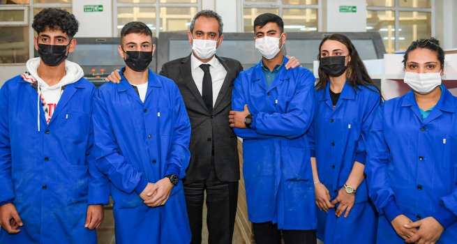 "MESLEK? E??T?M, �RETT?KLER?N? D�NYANIN FARKLI NOKTALARINA ?HRA� EDEB?LEN B?R HALE GELECEK"