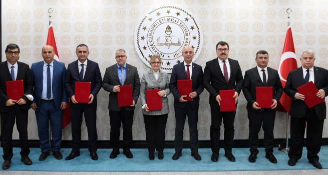 "?RETMEN VE YNET?C? E??T?M?NDE ??B?RL??? PROTOKOLLER?" ?MZALANDI