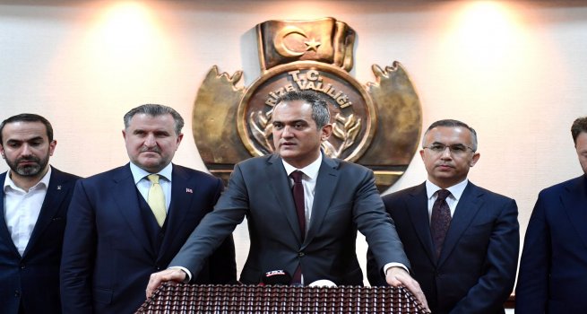 R?ZE'N?N E??T?M YATIRIMLARI B�T�ES? 328 M?LYON L?RAYA �IKARILDI