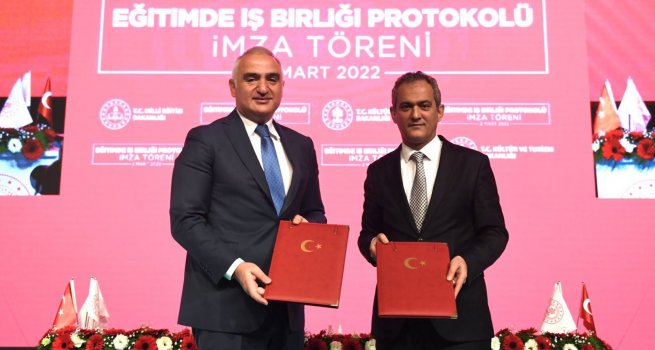 SOSYAL B?L?MLER L?SELER?NE "ATATRK K?TAPLI?I" KURULUYOR