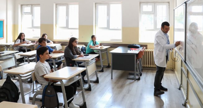 YARIYIL TAT?L?NDE AILACAK CRETS?Z KURSLARA BA?VURULAR 9 OCAK'TA BA?LIYOR